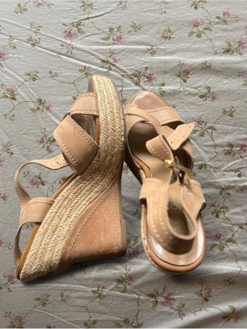 BCBG Maxazria Brown Leather Espadrille Wedge Sandals Tan Strappy Criss Cross